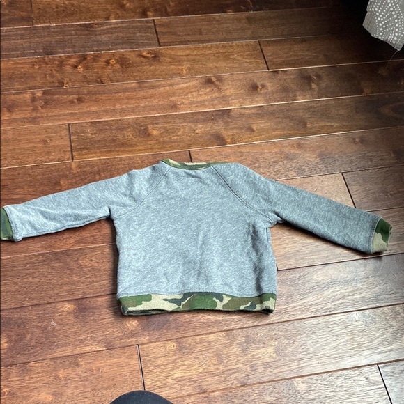 Joe's Jeans Green Sweatshirt Classic Crew Neck Design - Picture 4 of 5